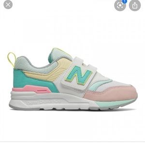 newbalance sneakers NIB